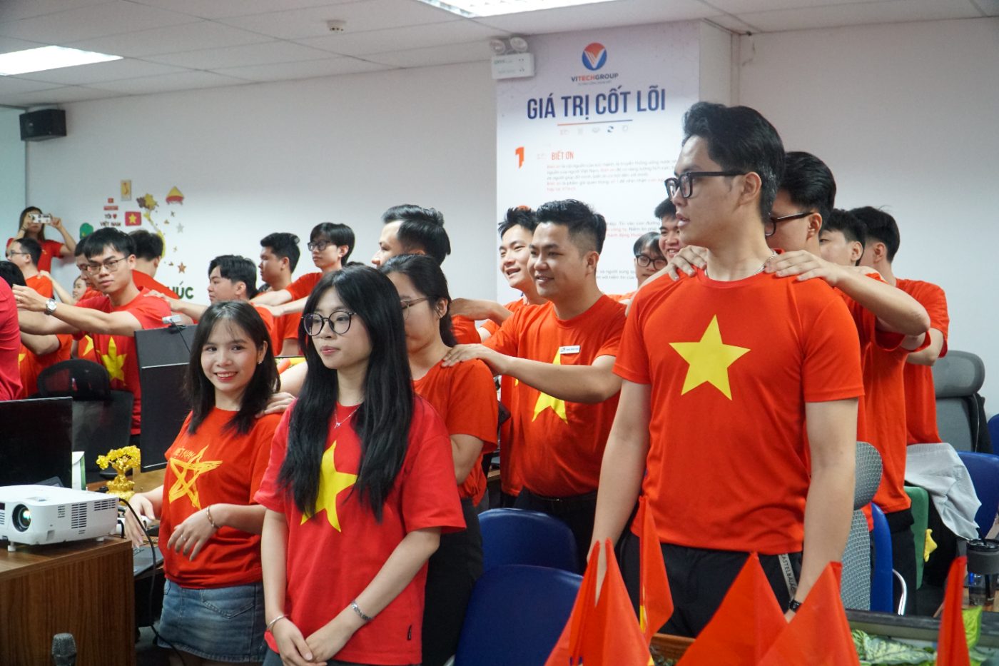 Quốc Khánh 2/9 Tại ViTech Group – Một Ngày Để Tự Hào, Một Khoảnh Khắc Để Biết Ơn